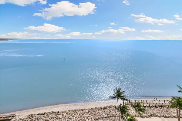 Marco Island, FL 34145,990 Cape Marco DR #1102