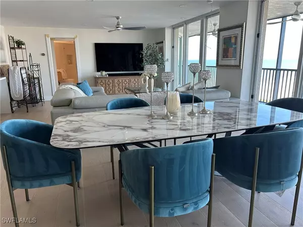 Naples, FL 34103,4651 Gulf Shore BLVD N #805