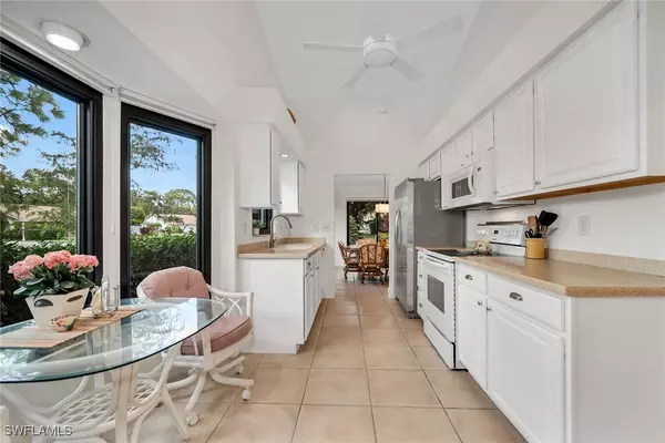 Naples, FL 34104,203 Kings WAY