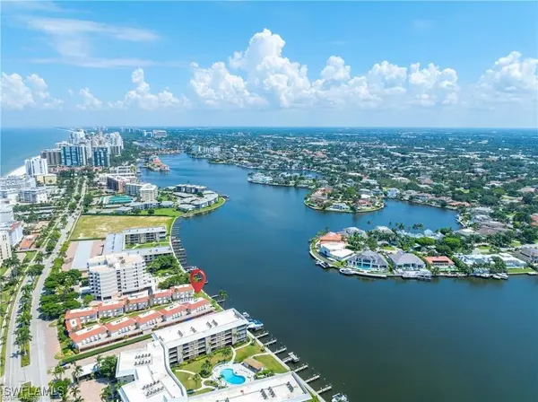 Naples, FL 34103,3070 Gulf Shore BLVD N #A201