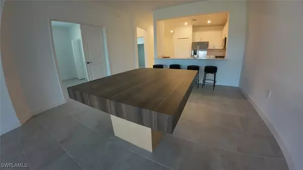 Estero, FL 33928,19552 Hinkley DR