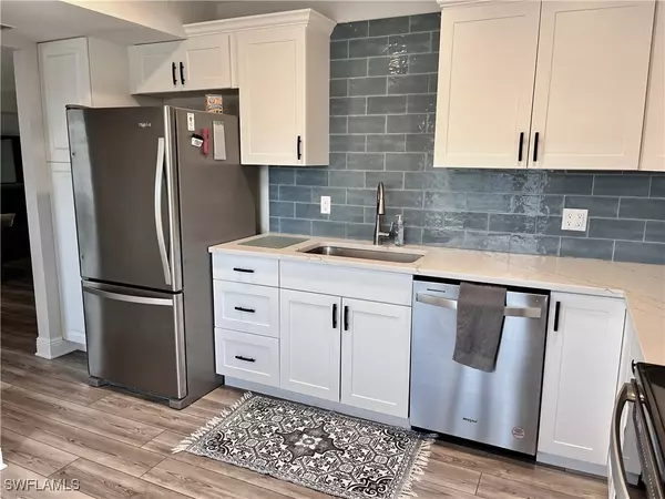 Naples, FL 34112,202 Peppermint LN ##2