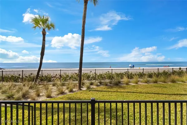 Naples, FL 34103,3399 Gulf Shore BLVD N #111