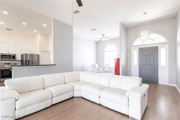 Punta Gorda, FL 33955,7306 Powder Puff