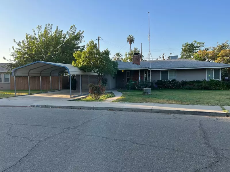4338 Kenmore DR, Fresno, CA 93703