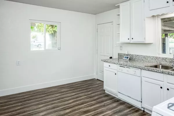 Fresno, CA 93703,4101 E Fairfax AVE