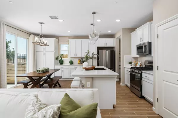 Madera, CA 93636,140 Arbor DR