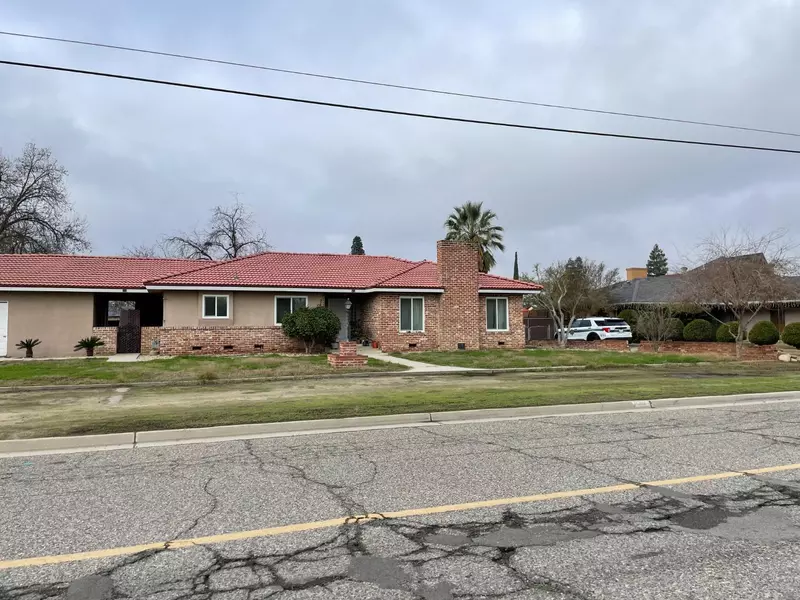 216 N Fowler AVE, Fowler, CA 93625