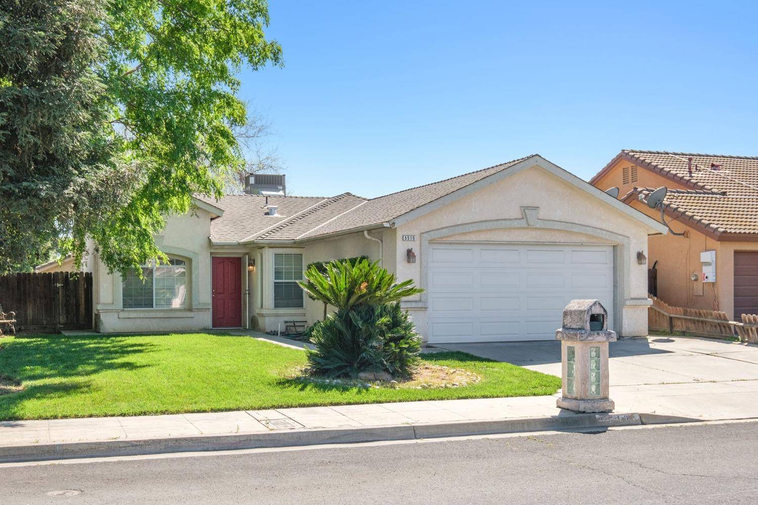 Fresno, CA 93722,5519 W Pinedale AVE
