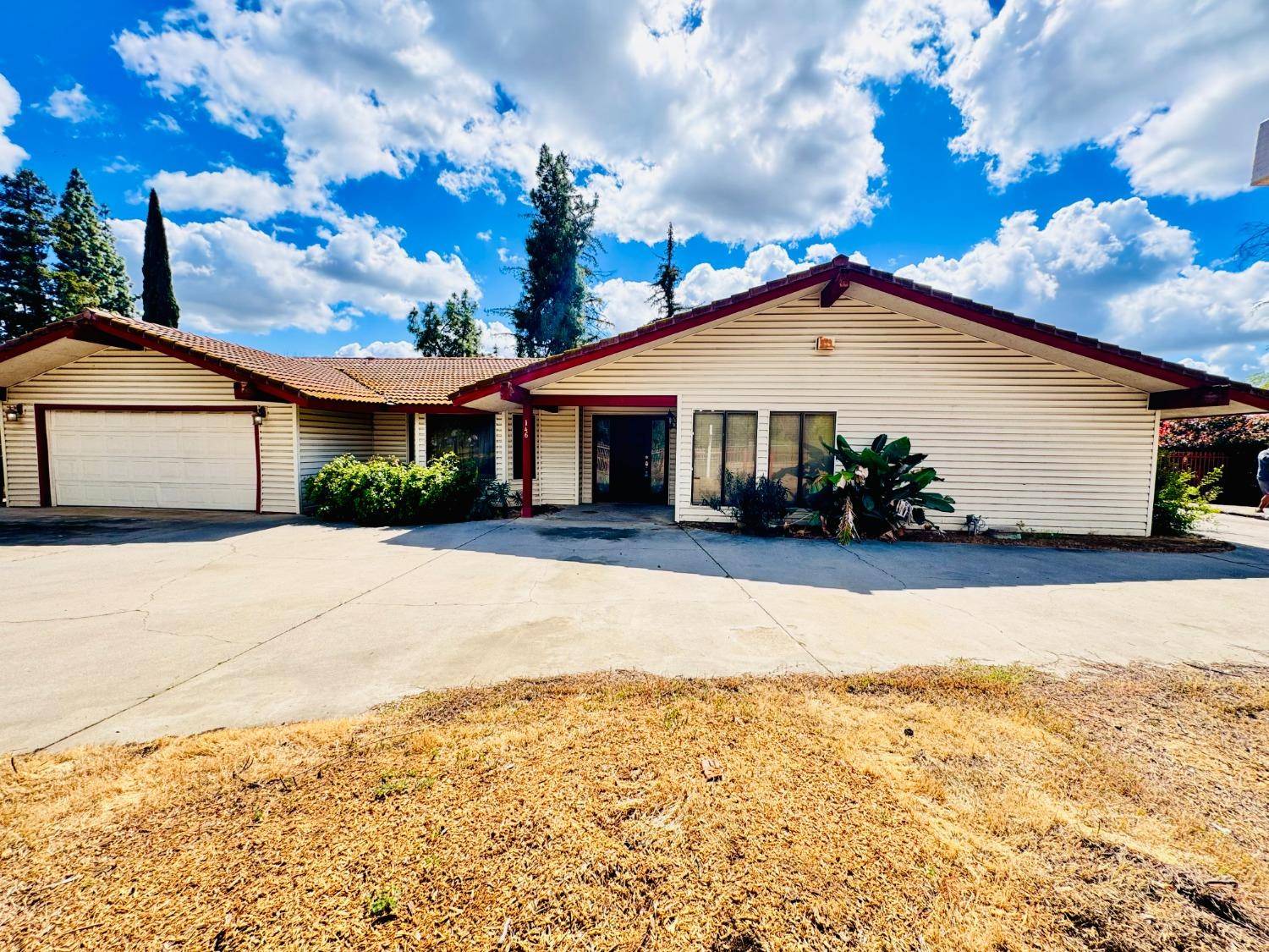 146 Sierra AVE, Clovis, CA 93612
