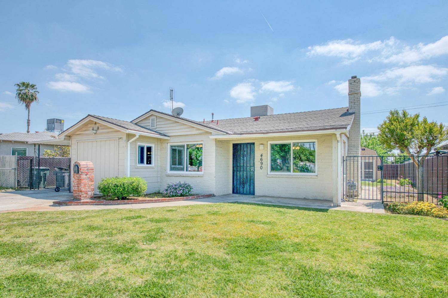 4690 E Lane AVE, Fresno, CA 93702
