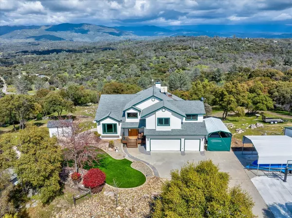 30591 Longview LN, Coarsegold, CA 93614