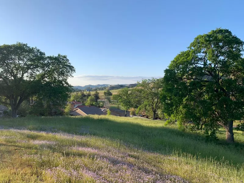 7 Glenhaven LN, Friant, CA 93626