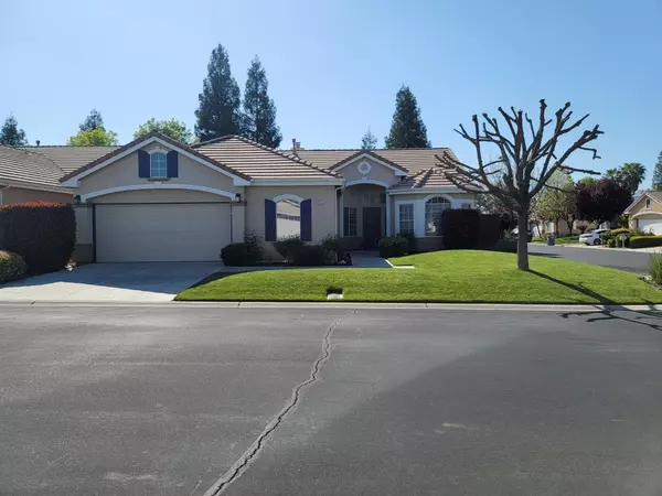 4911 N Crystal Springs CT, Clovis, CA 93619