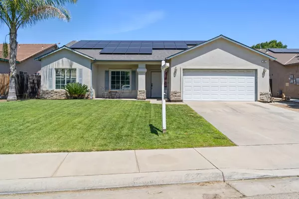 591 W Lindquist ST, Kingsburg, CA 93631