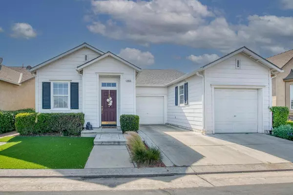 1822 N Seville LN, Clovis, CA 93619