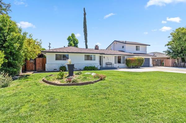925 S Purdue AVE, Fresno, CA 93727