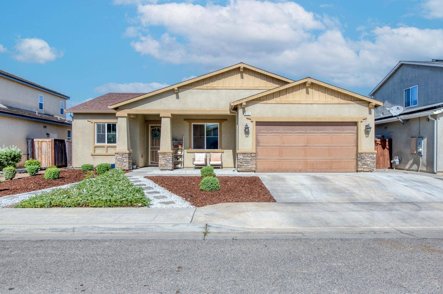 3797 N Carriage AVE, Fresno, CA 93727