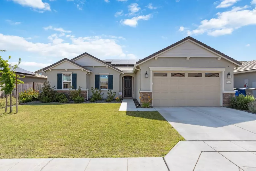 2040 N Redda RD, Fresno, CA 93737