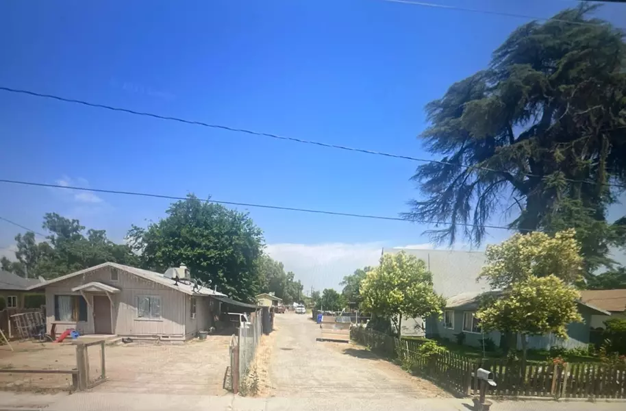 248 S Elm ST #A, B, C, Pixley, CA 93256