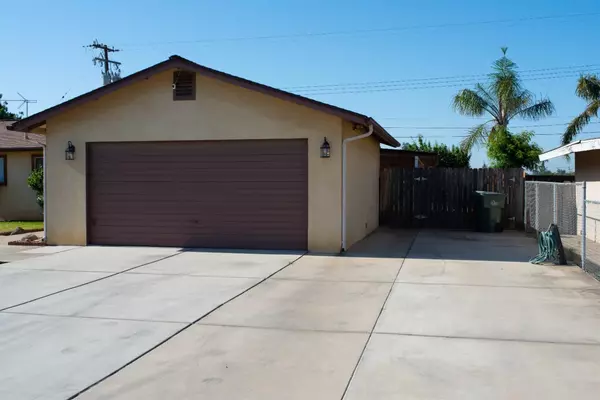 Farmersville, CA 93223,443 E Citrus DR