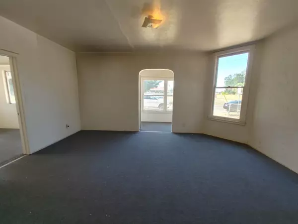 Farmersville, CA 93223,472 W Petunia ST