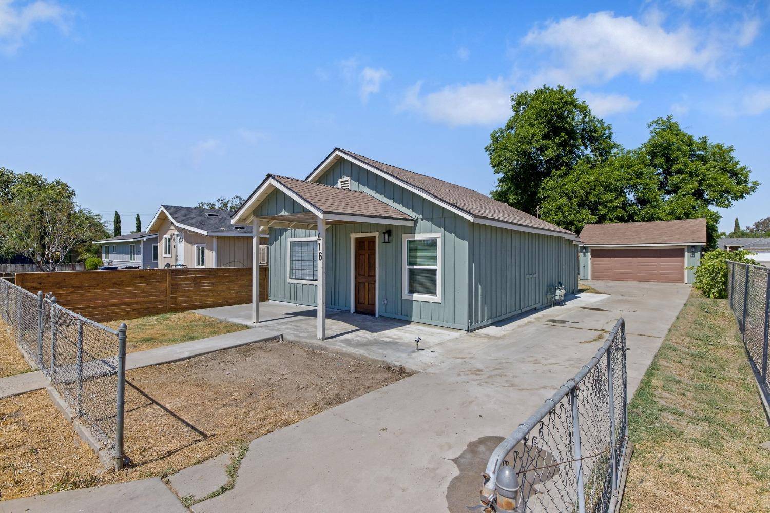 Tulare, CA 93274,416 N D Street