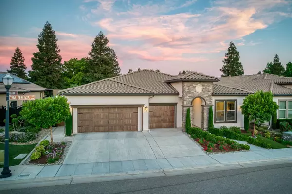 Fresno, CA 93730,11754 N Via Venitzia AVE