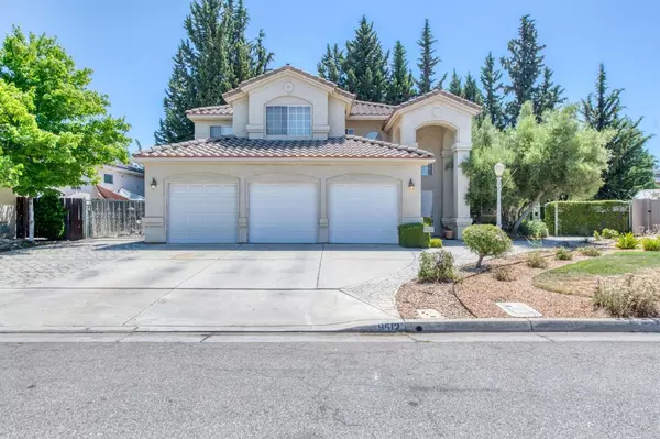 Fresno, CA 93720,9512 N Recreation AVE