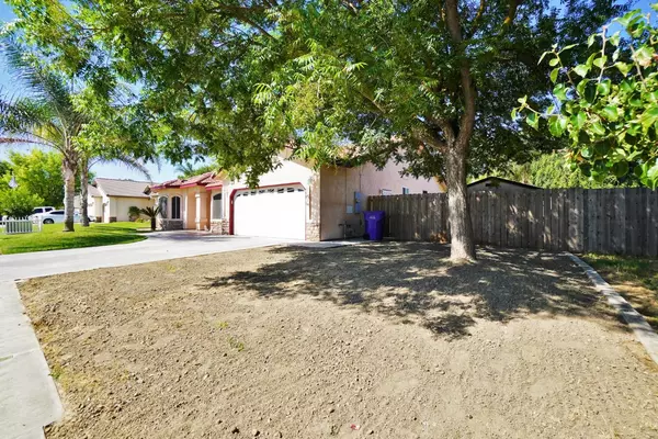 Lemoore, CA 93245,1149 Mission DR