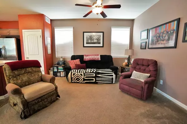 1796 Escher WAY Hanford, CA 93230