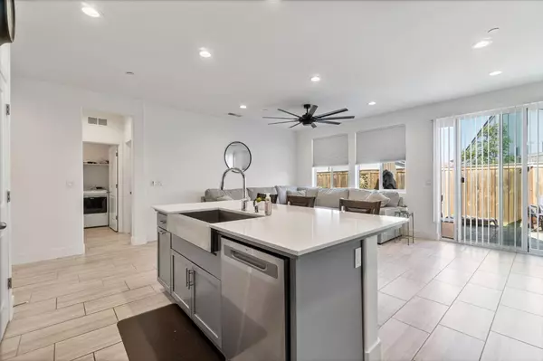 4218 Oak Knoll RD Madera, CA 93636