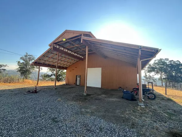 26535 Auberry RD, Prather, CA 93651