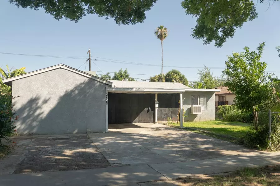 2623 E Ashcroft AVE, Fresno, CA 93726