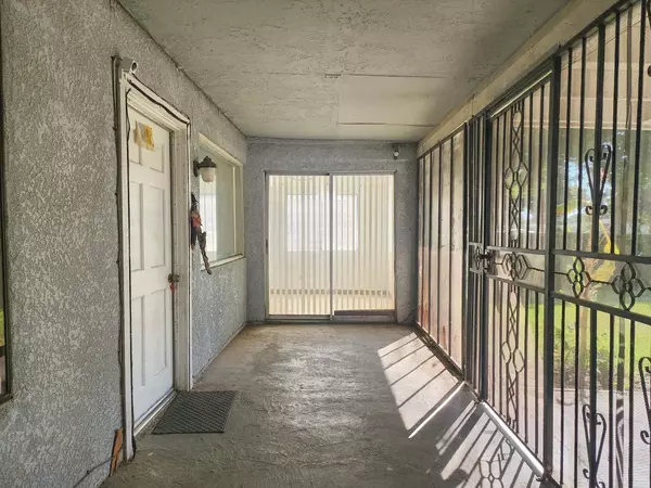 Fresno, CA 93726,2623 E Ashcroft AVE
