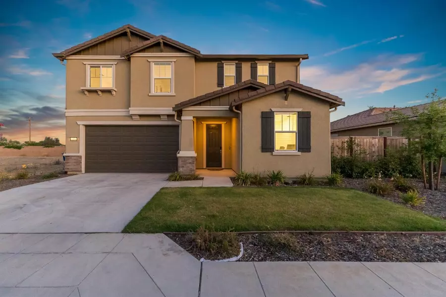 7211 E Peralta WAY, Fresno, CA 93737