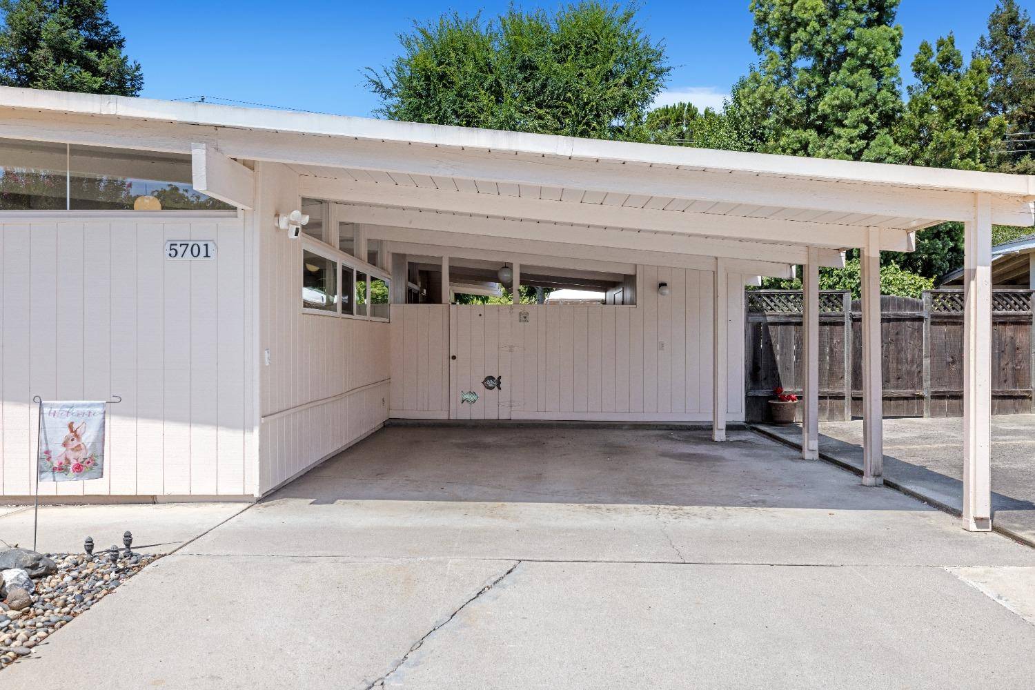 Fresno, CA 93710,5701 N Millbrook AVE