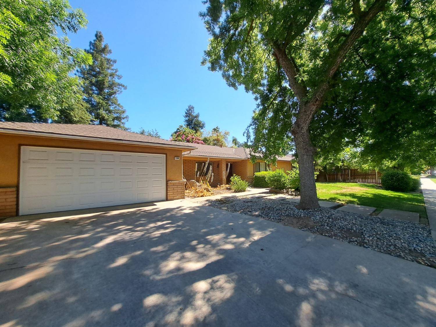 1309 W Fremont AVE, Fresno, CA 93711