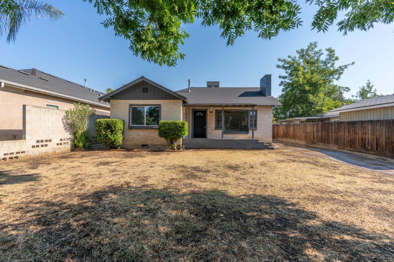 Fresno, CA 93704,321 E Fountain WAY