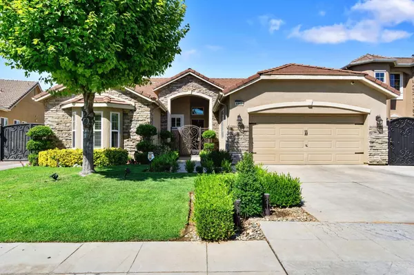 6863 N Rosalia AVE, Fresno, CA 93722