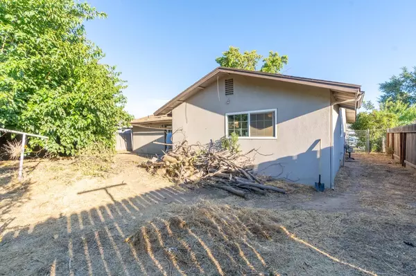 4737 E Grove AVE Fresno, CA 93725