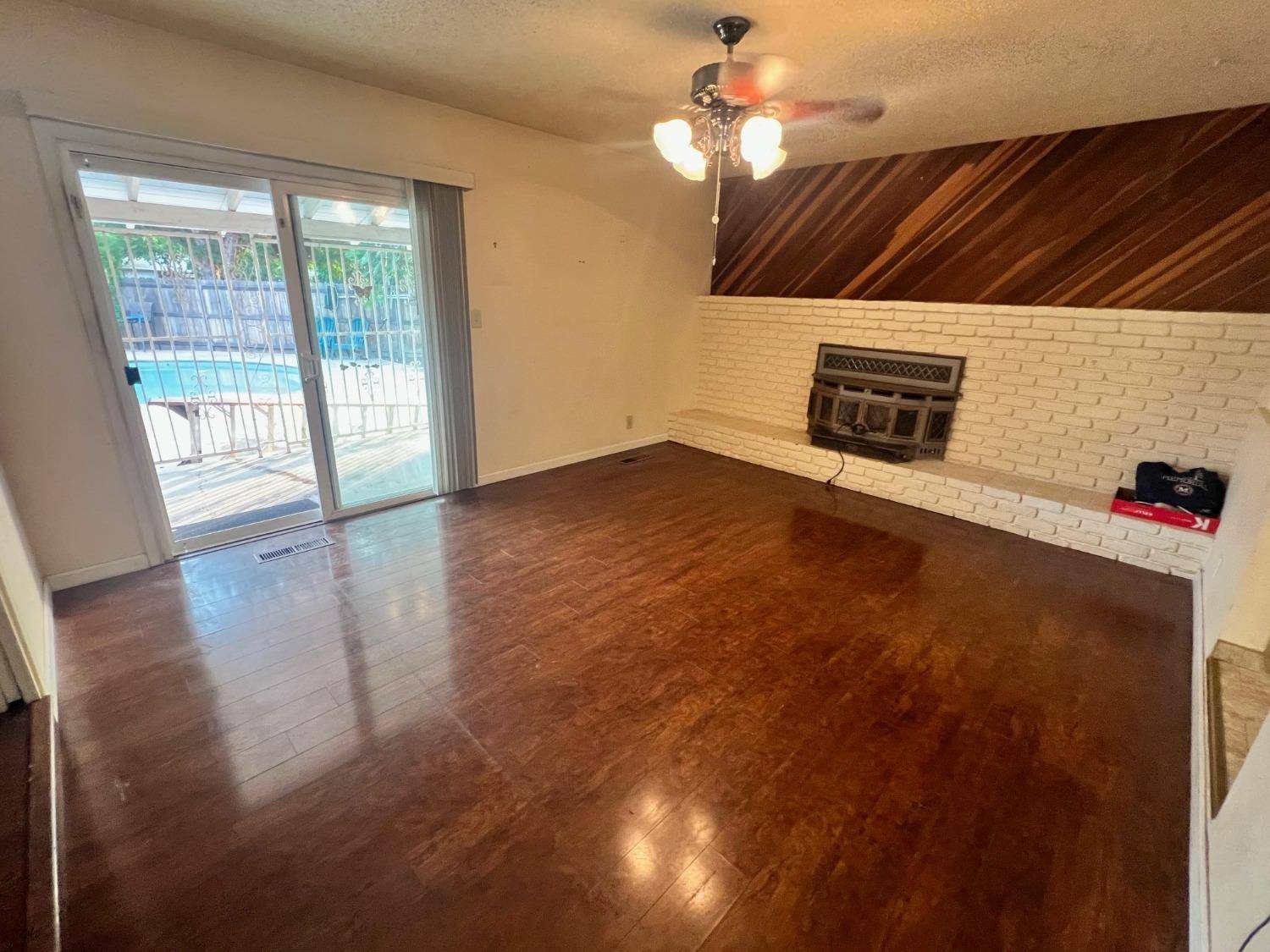Fresno, CA 93726,4024 E Acacia AVE