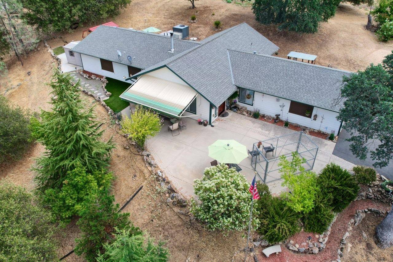Coarsegold, CA 93614,43381 Running Deer DR