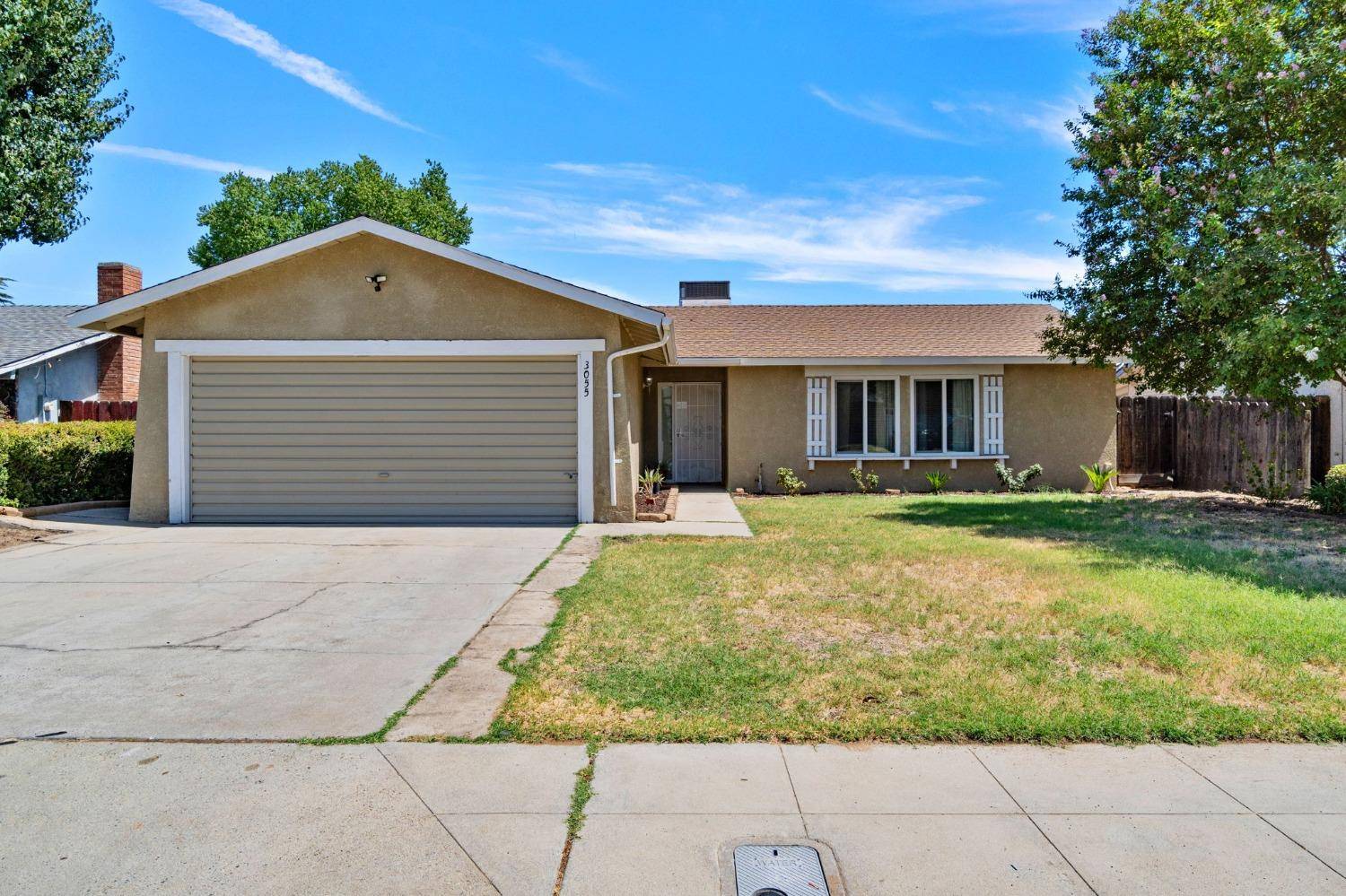 3055 Timmy AVE, Clovis, CA 93612