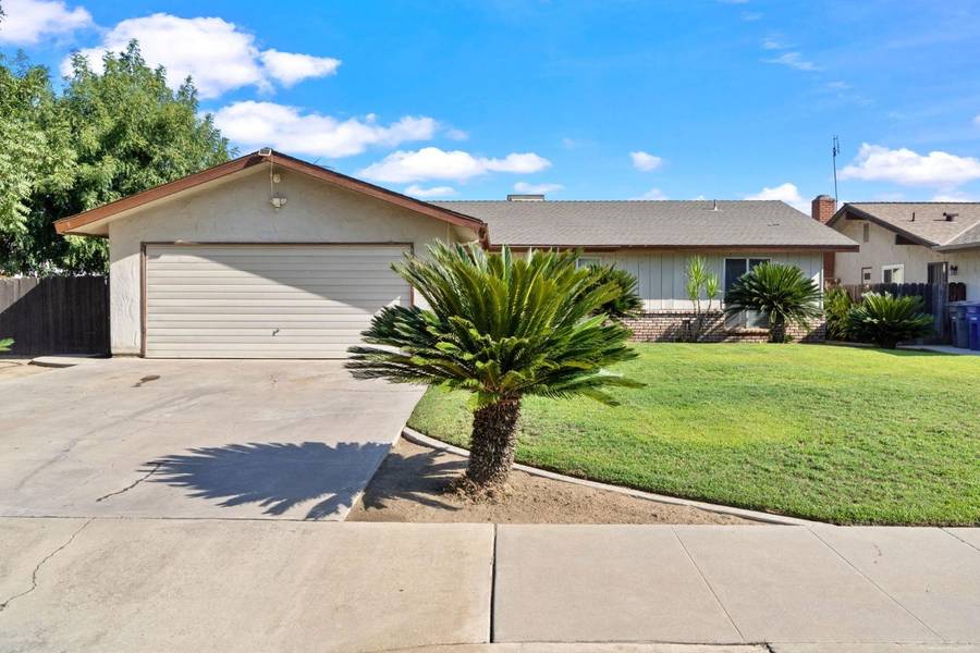 1366 Fig ST, Selma, CA 93662