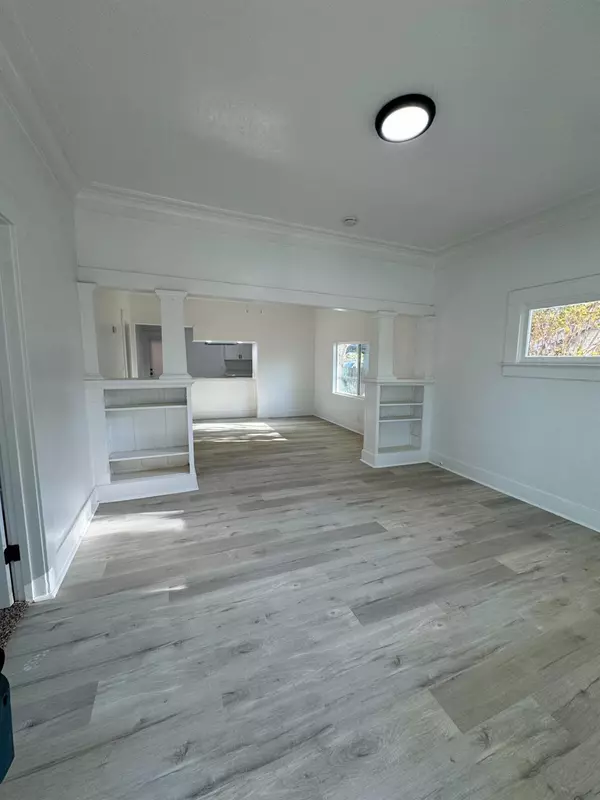 Fresno, CA 93701,3017 E Illinois AVE