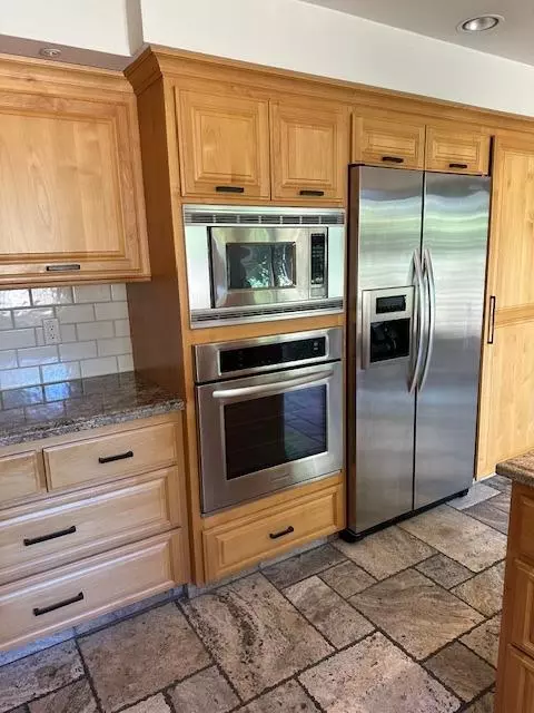 Fresno, CA 93721,2890 Huntington LN #141