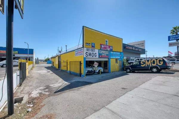 Fresno, CA 93726,4434 N Blackstone AVE