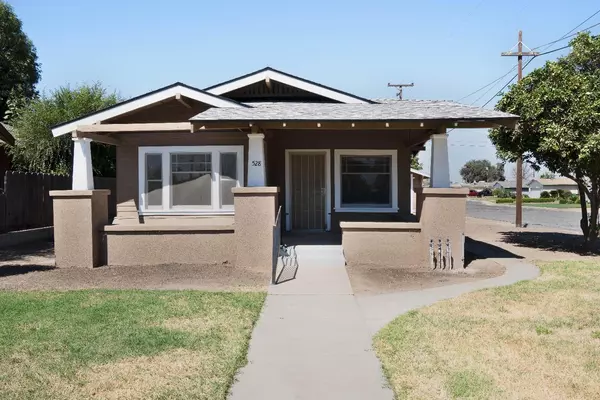 528 E Adams AVE, Fowler, CA 93625