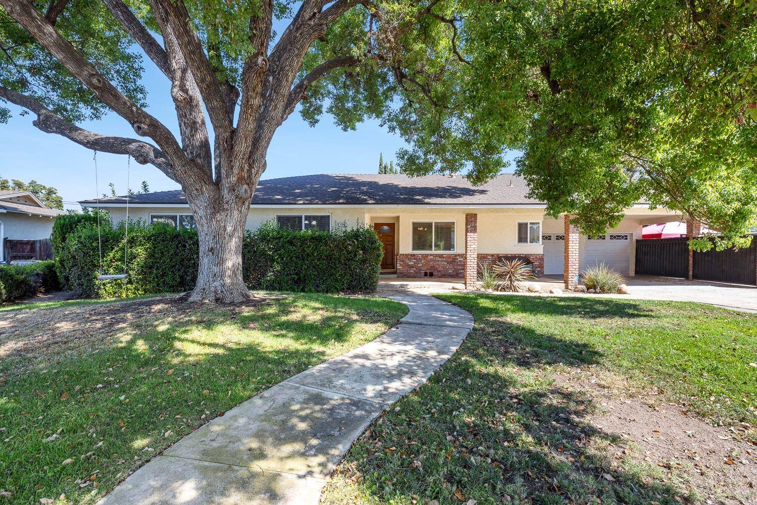 236 W San Madele AVE, Fresno, CA 93704